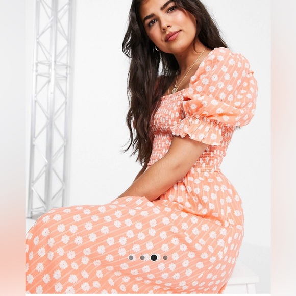 New Look shirred tiered midi in orange pattern size 4 worn once - Picture 8 of 9